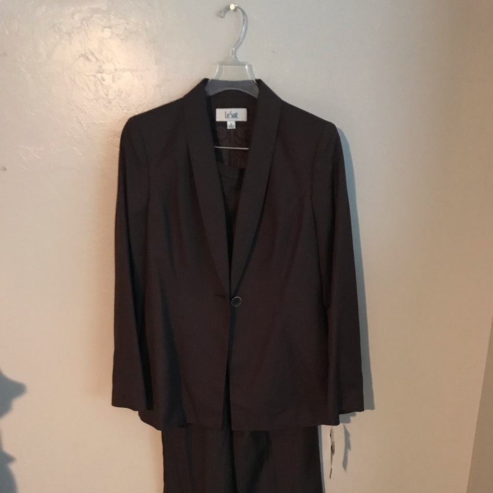 LeSuit Ladies Pantsuit